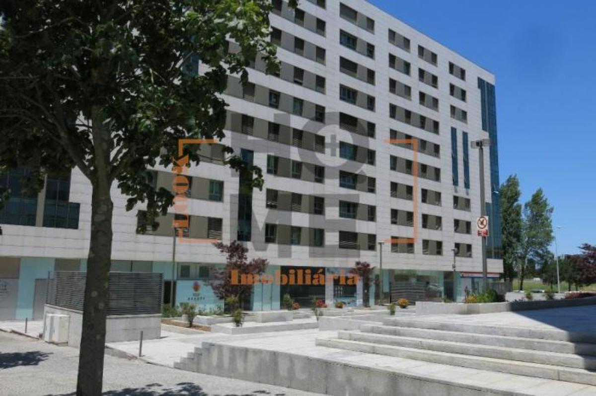 3 bedrooms Apartment in Porto, Portugal No. 2702