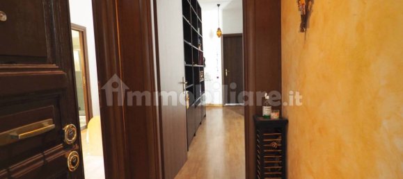 Apartamento de 3 dormitorios en Rome, Italy No. 16658 6