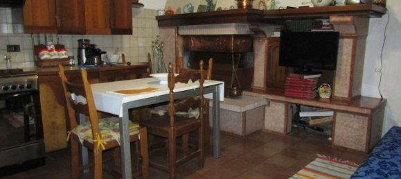 5 rooms House in Carrara, Italy No. 48140 21