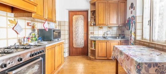 Villa de 4 divisões em Velletri, Italy N.º 24230 14