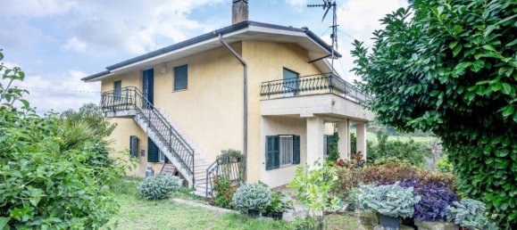 Villa de 4 divisões em Velletri, Italy N.º 24230 2