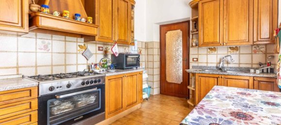 Villa de 4 divisões em Velletri, Italy N.º 24230 16