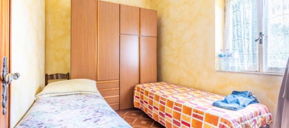 Villa de 4 divisões em Velletri, Italy N.º 24230 24