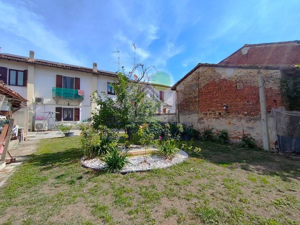 Casa T3 em Canneto sull'Oglio, Italy N.º 296221
