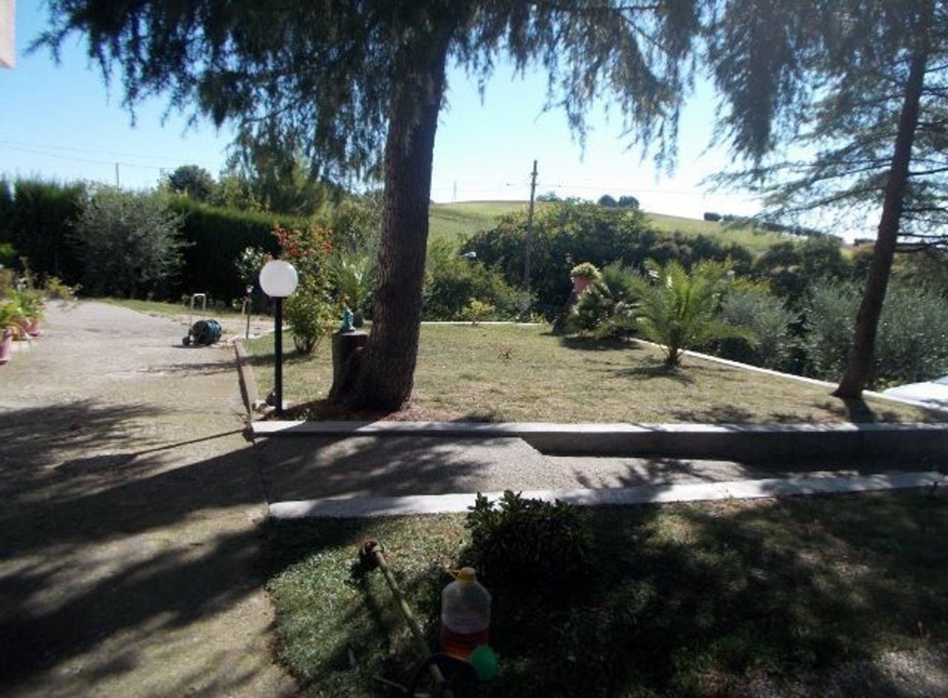 Villa de 15 habitaciónes en Controguerra, Italy No. 166078