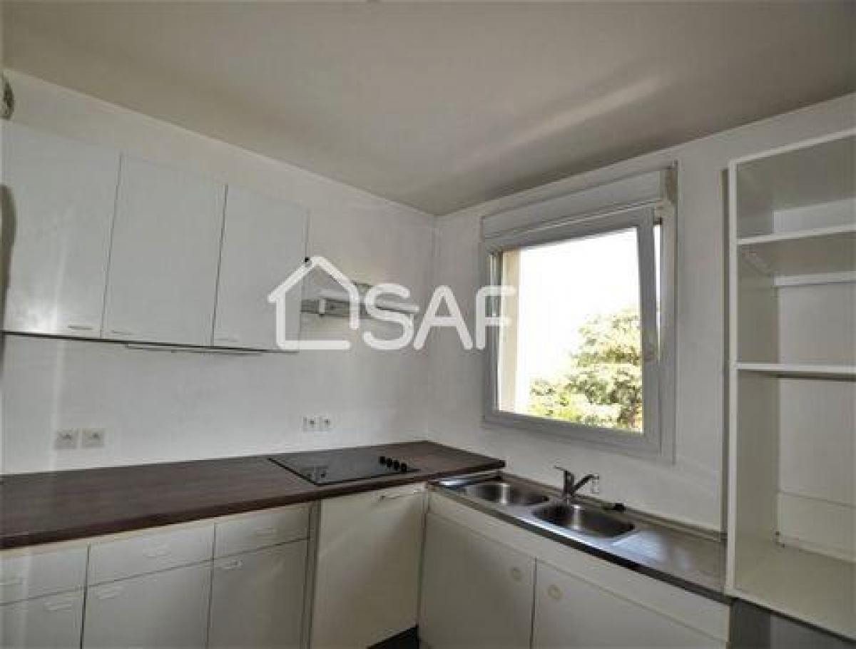 3 bedrooms Apartment in Longjumeau, France No. 33296