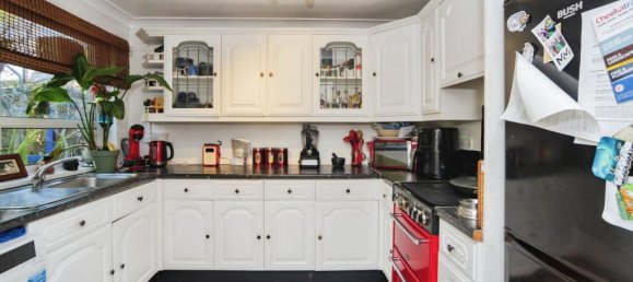 2 bedrooms Apartment in London, United Kingdom No. 10740 5