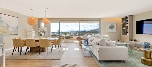 Ático de 4 dormitorios en Marbella, Spain No. 147838 3