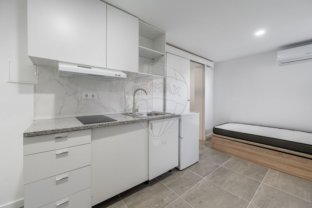 9 bedrooms House in Sao Mamede de Infesta, Portugal No. 26244