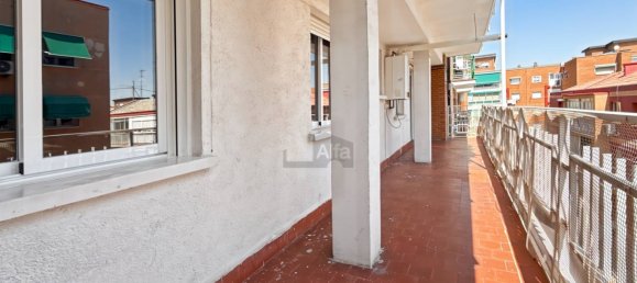 2 bedrooms Apartment in Madrid, Spain No. 143628 8