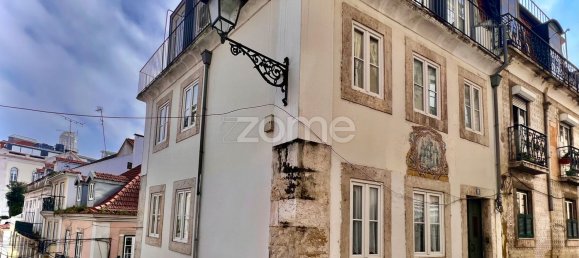 225m² Building in Lisbon, Portugal No. 91107 2