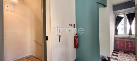 225m² Building in Lisbon, Portugal No. 91107 17