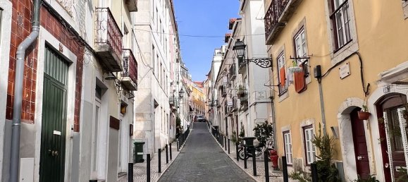 225m² Building in Lisbon, Portugal No. 91107 29