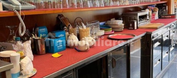 2 rooms Commercial property in Turin, Italy No. 33923 9