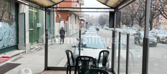 2 rooms Commercial property in Turin, Italy No. 33923 100