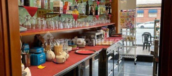 2 rooms Commercial property in Turin, Italy No. 33923 11