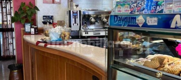 2 rooms Commercial property in Turin, Italy No. 33923 82