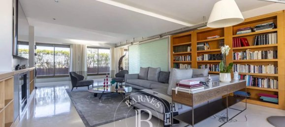 2 bedrooms Penthouse in Paris, France No. 171044 6