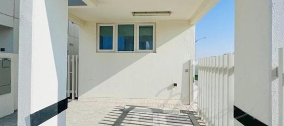 3 bedrooms Townhouse in Dubai, UAE No. 53483 9