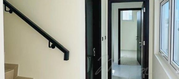 3 bedrooms Townhouse in Dubai, UAE No. 53483 4