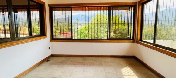 4 bedrooms House in Santa Ana, Costa Rica No. 324 2