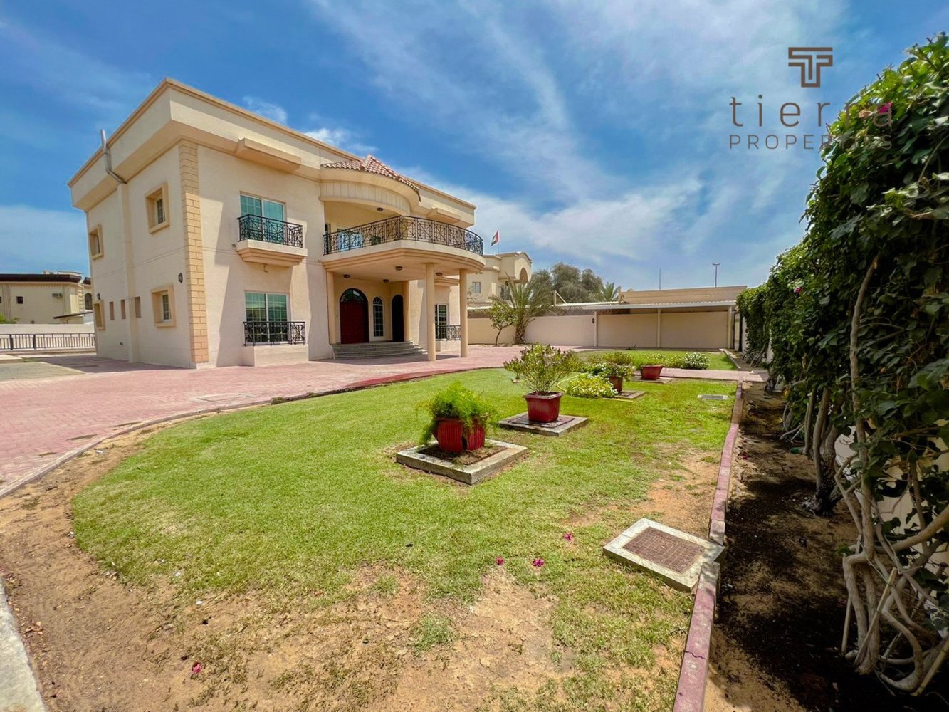 5 bedrooms Villa in Al Barsha, UAE No. 2600
