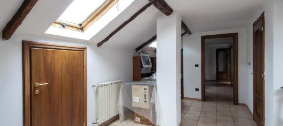 6 bedrooms Penthouse in Turin, Italy No. 316545 16