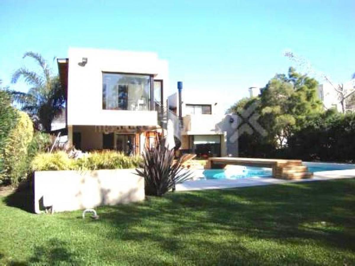 4 bedrooms House in Pilar, Argentina No. 59776