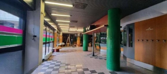 Gewerbliche Immobilie in Legnano, Italy 360m², Nr. 186309 15