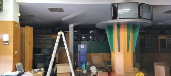 Gewerbliche Immobilie in Legnano, Italy 360m², Nr. 186309 18