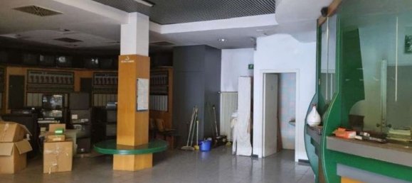 Gewerbliche Immobilie in Legnano, Italy 360m², Nr. 186309 37