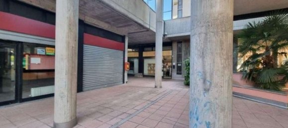 Gewerbliche Immobilie in Legnano, Italy 360m², Nr. 186309 12