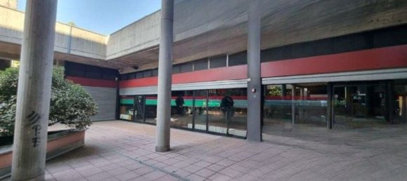 Gewerbliche Immobilie in Legnano, Italy 360m², Nr. 186309 32