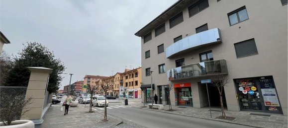 2 rooms Commercial property in Alba, Italy No. 113941 3