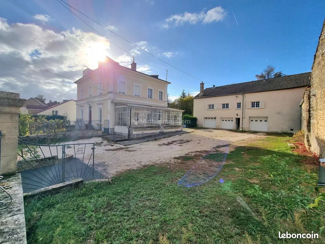 15-Zimmer Haus in Huilliecourt, France, Nr. 89172