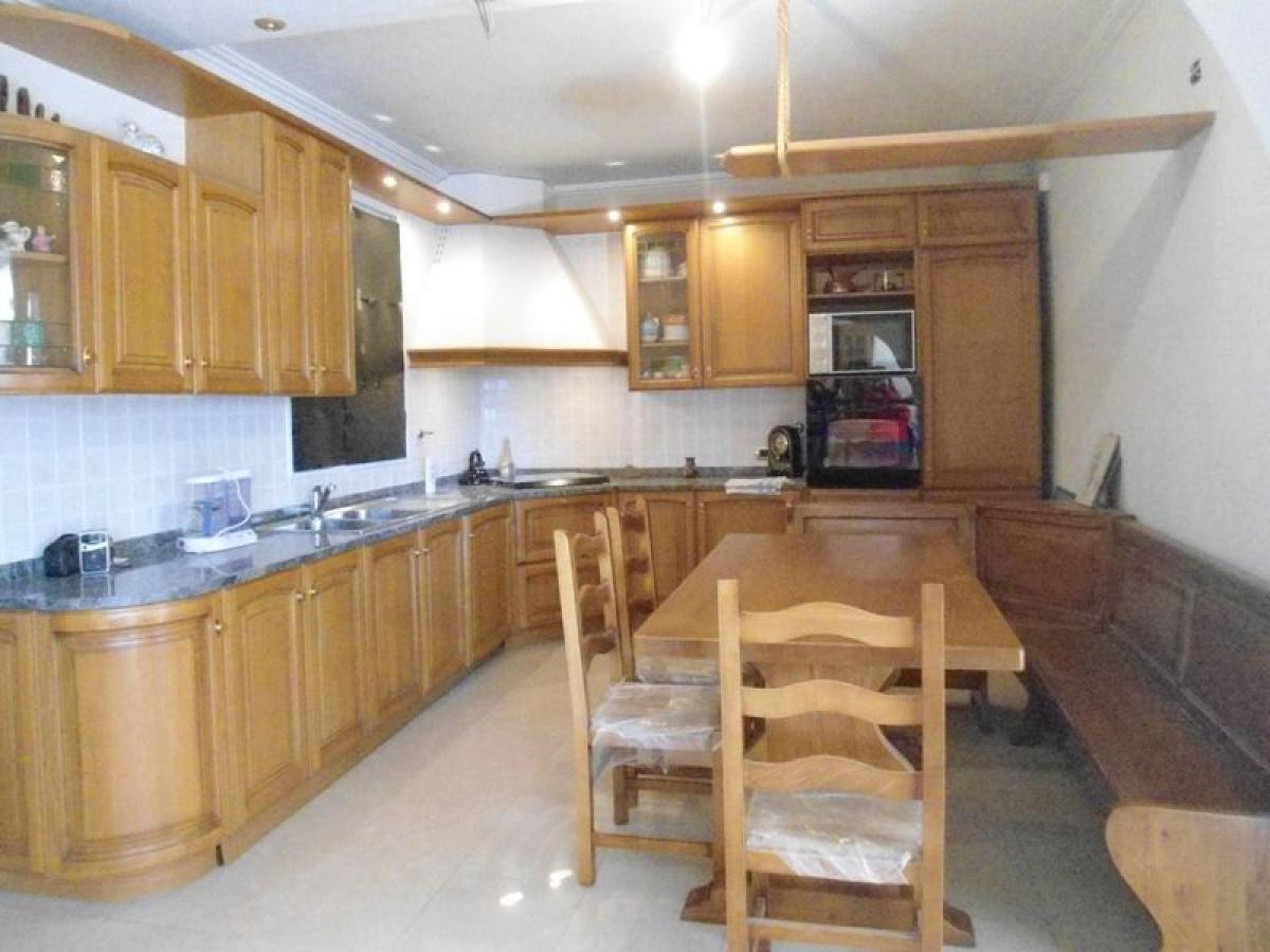 4 bedrooms House in Mar del Plata, Argentina No. 72633