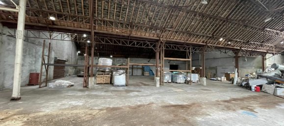 Gewerbliche Immobilie in Noyers-sur-Cher, France 1500m², Nr. 243633 6