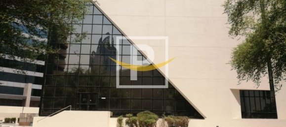 657.7m² Office in Bur Dubai, UAE No. 7053 6