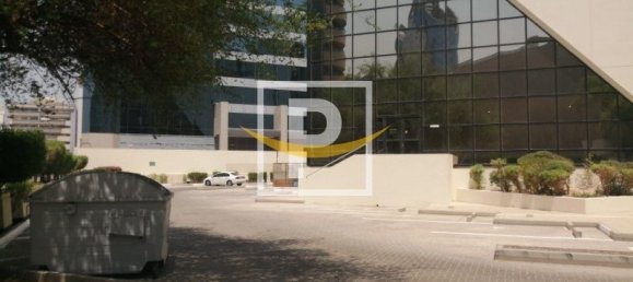 657.7m² Office in Bur Dubai, UAE No. 7053 7