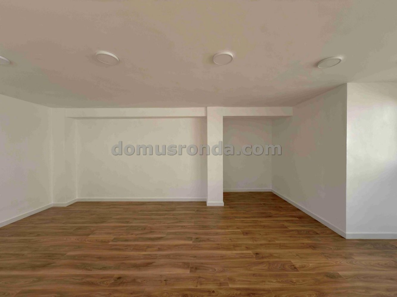 Коммерческая недвижимость 38м² в Ронда, Испания № 252298