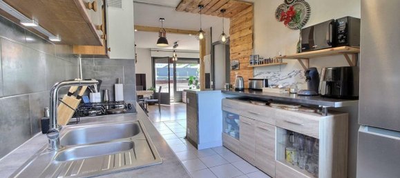 Квартира с 3 спальнями в Рюмийи, Франция № 362239 5