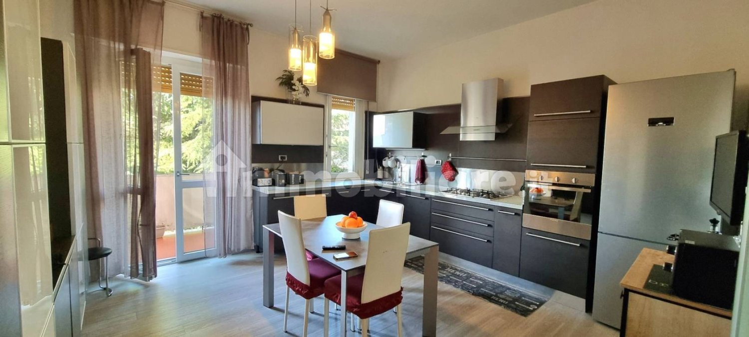 Квартира с 2 спальнями в Комо, Италия № 323446