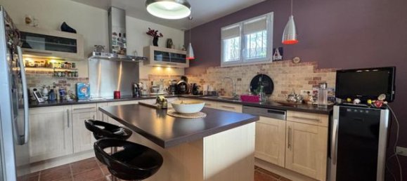 Casa de 4 dormitorios en Gagny, France No. 354866 7