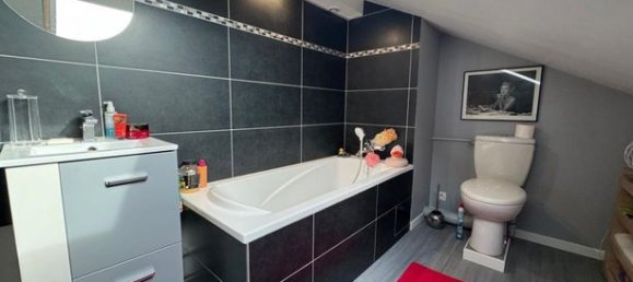 Casa de 4 dormitorios en Gagny, France No. 354866 10