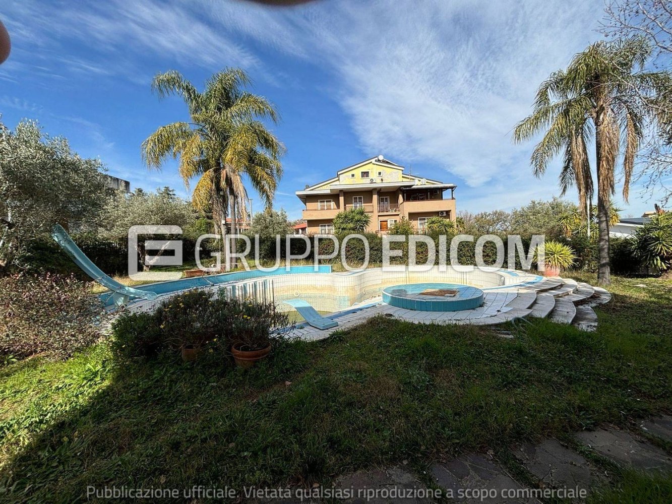 17 bedrooms Villa in Rende, Italy No. 382052