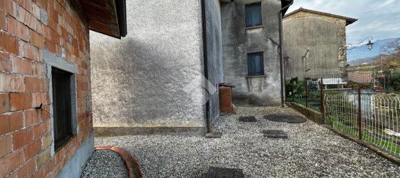 Casa de 4 habitaciónes en Monfumo, Italy No. 4679 2