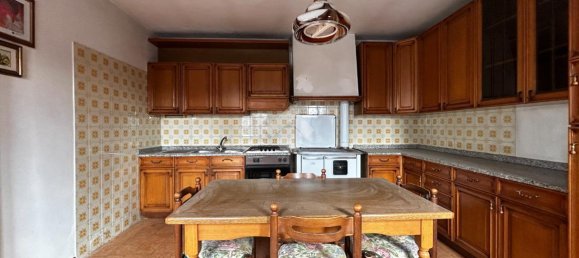 Casa de 4 habitaciónes en Monfumo, Italy No. 4679 8