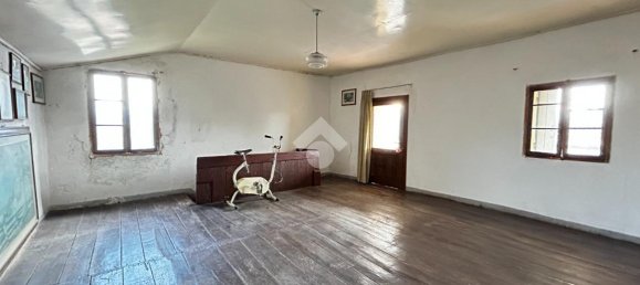 Casa de 4 habitaciónes en Monfumo, Italy No. 4679 18