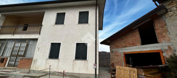 Casa de 4 habitaciónes en Monfumo, Italy No. 4679 24