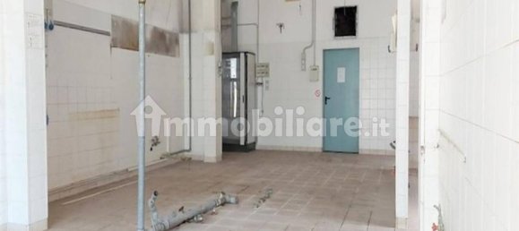 708m² Commercial property in Montecosaro, Italy No. 315777 11